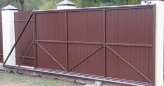 Купить откатные ворота из профнастила Красногорск, цена от 1773 руб.