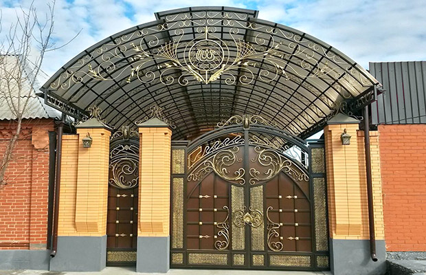 Купить или заказать ворота для дома с навесом - стильные и надежные решения для вашего участка в Красногорске от 42394 руб | Титанзабор